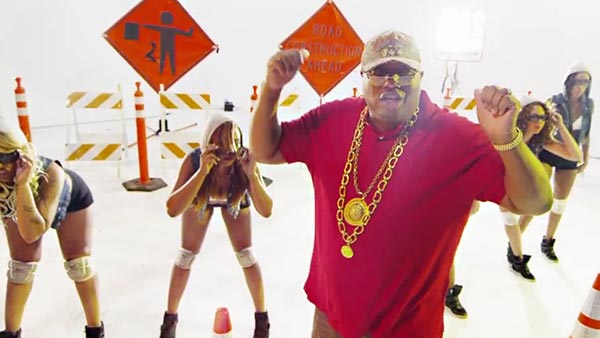 E-40 & Too Short f/ Travis Porter "Dump Truck"