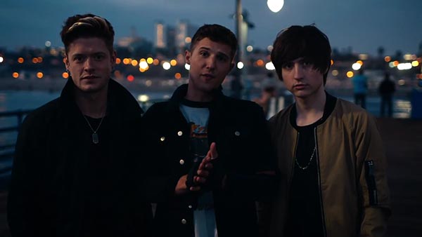 Hot Chelle Rae - 