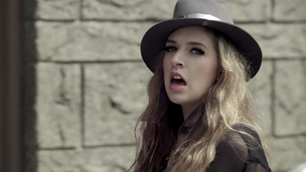 ZZ Ward - 