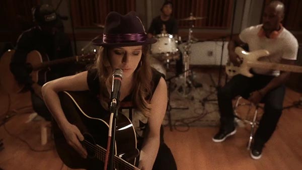 ZZ Ward f/ Ali Shaheed Muhammad - 